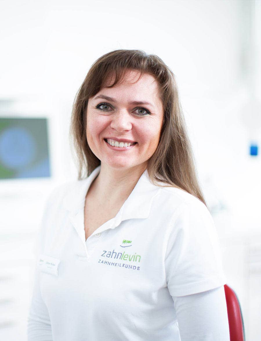 Portraitfoto Zahnärztin Lidiya Nickel